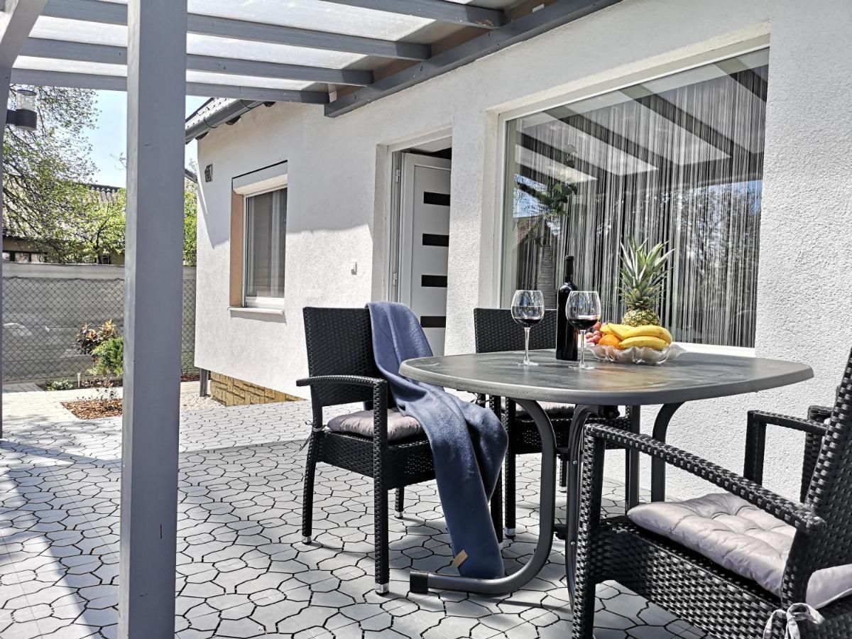 Otium Wellness Apartmanhaz Balatonakarattya Dış mekan fotoğraf